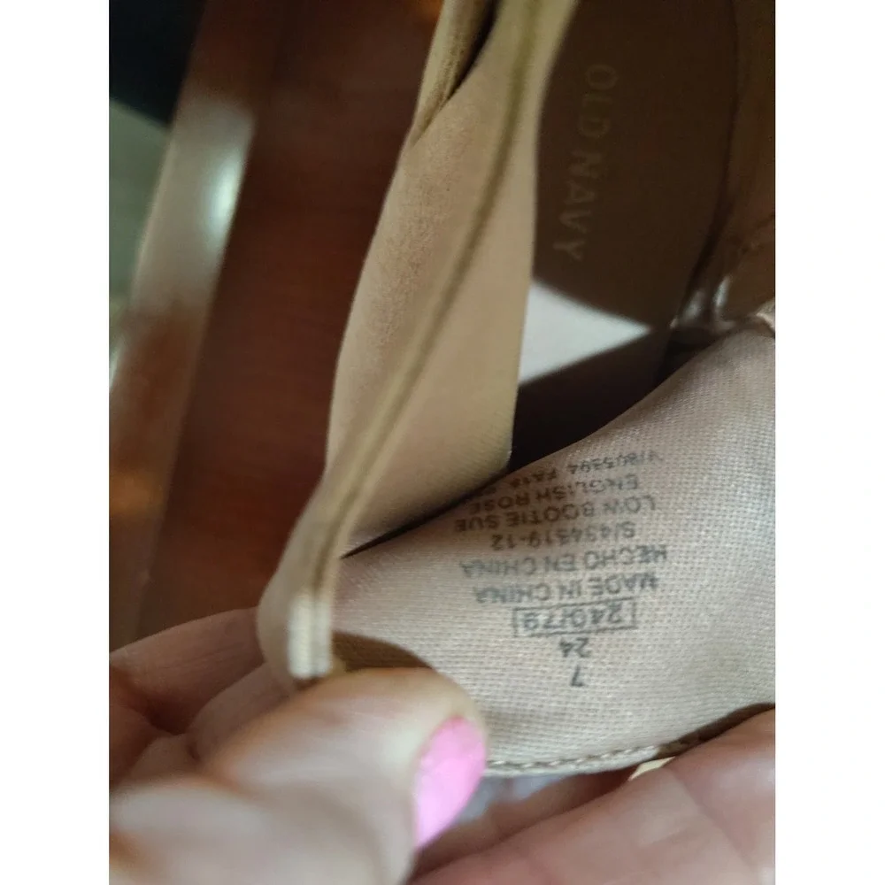 Old Navy Womens Low Bootie Suede‎ English Rose Tan Ankle Boots Size 7 434519-12